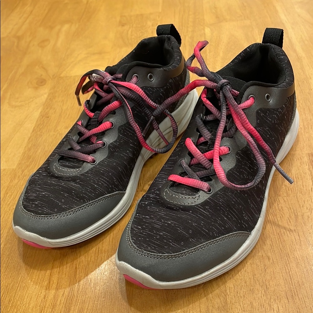 Vionic Sneakers 335 FYN 7.5 Black Pink Arch Support Walking Running Comfortable